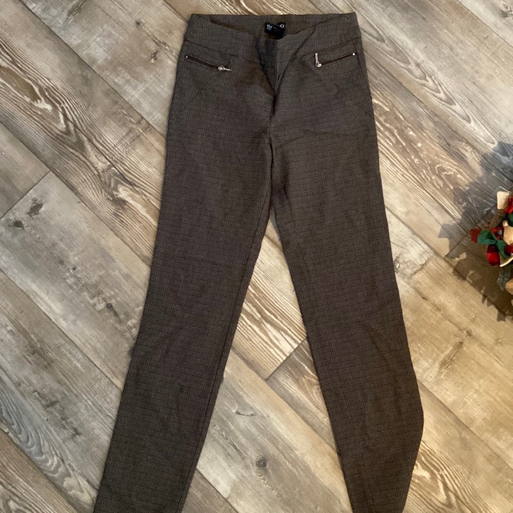 Soho Apparel Ltd pull on ankle pants